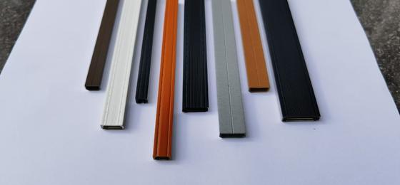 高性能 温かいエッジ スペッサーバー: 0.24 W/mK 熱伝導性,ハイブリッド PP & ステンレス鋼, 熱を保てる & 凝縮防止 溶液
