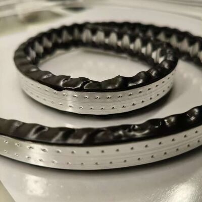 断熱ガラスと窓用フレキシブルブチルスペーサー